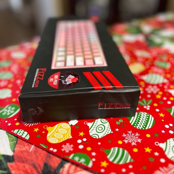 Redragon K617 Fizz Gaming Mechanical Keyboard 60% Compact Wired RGB Backlit. NEW - Picture 5 of 6